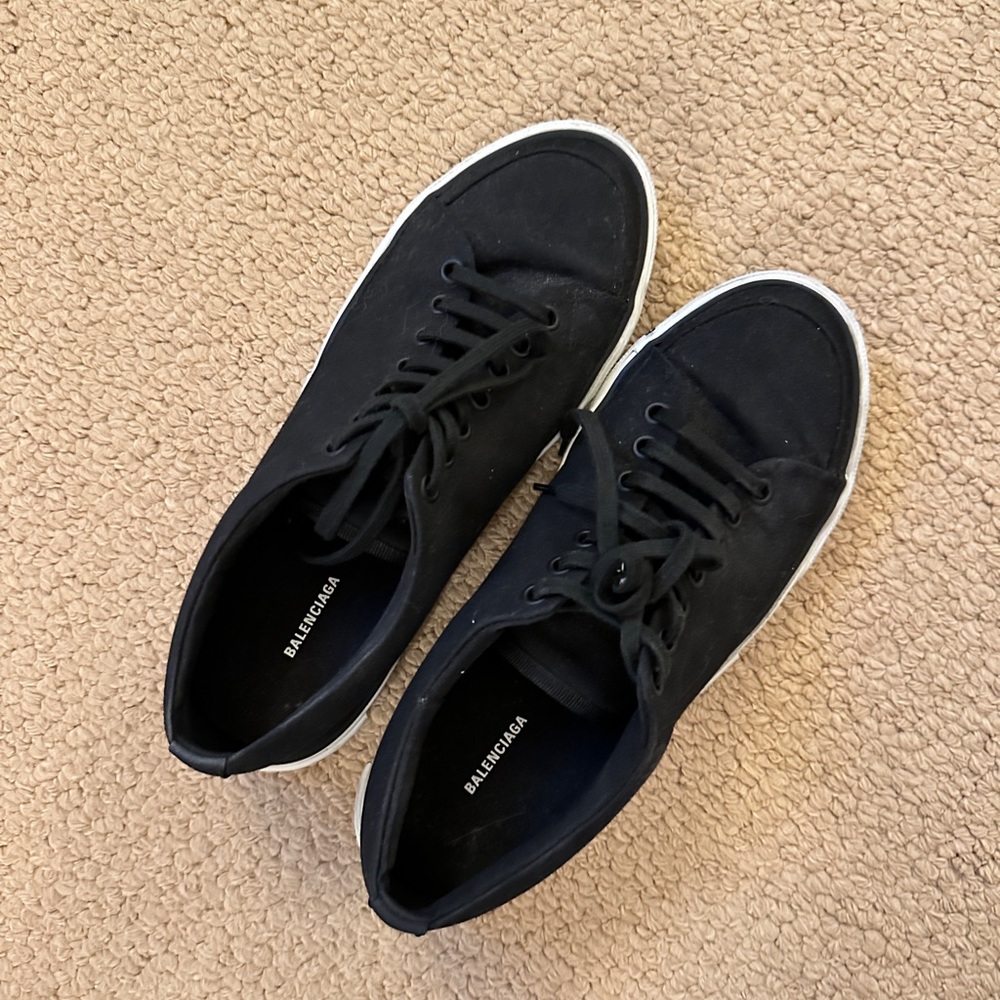 Authentic Balenciaga men's low top shoes EU40, barely worn, super comfortable - Picture 2 of 4